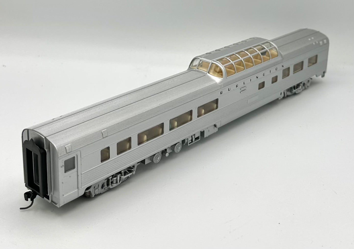 Walthers HO Scale Burlington Budd Vista Dome Coach