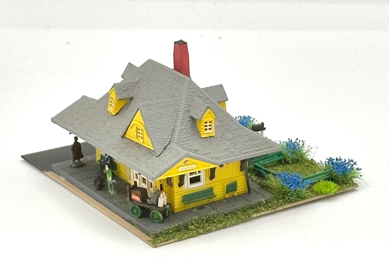 N Scale Custom Country Train Station Diorama Fully assembled