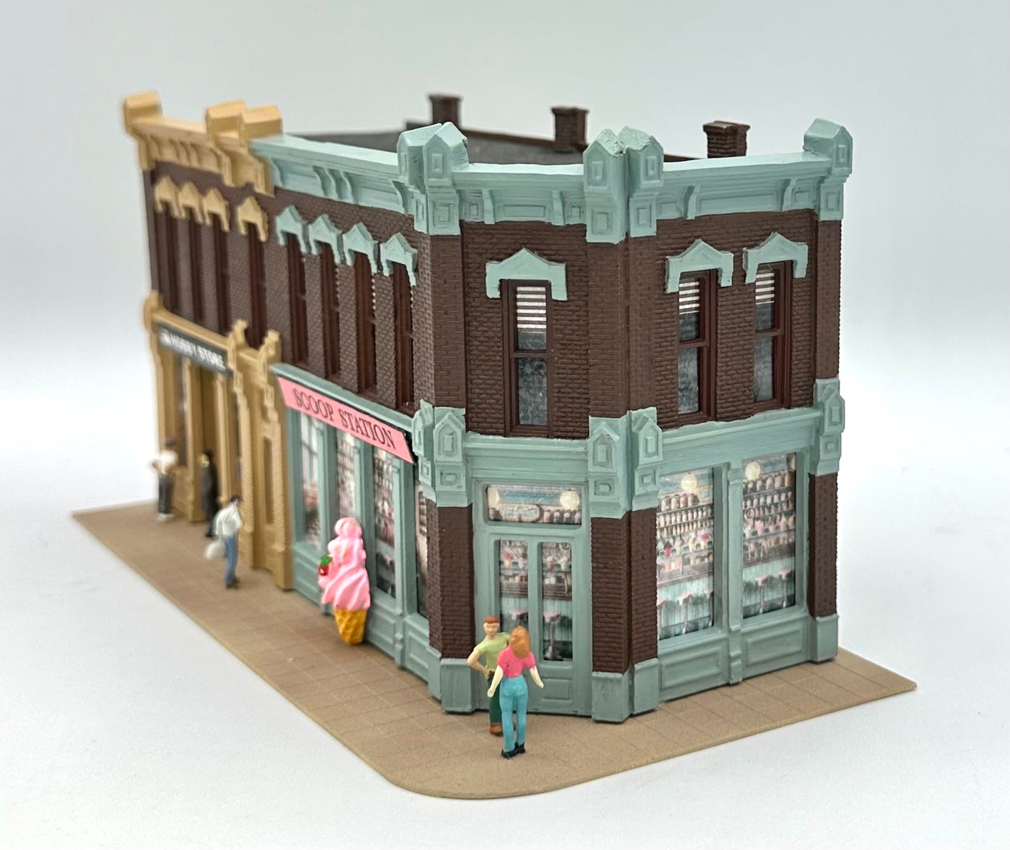 DPM 12100 HO Scale Fully Assembled Seymour Block " Hobby Store/Scoop Station" Lighted