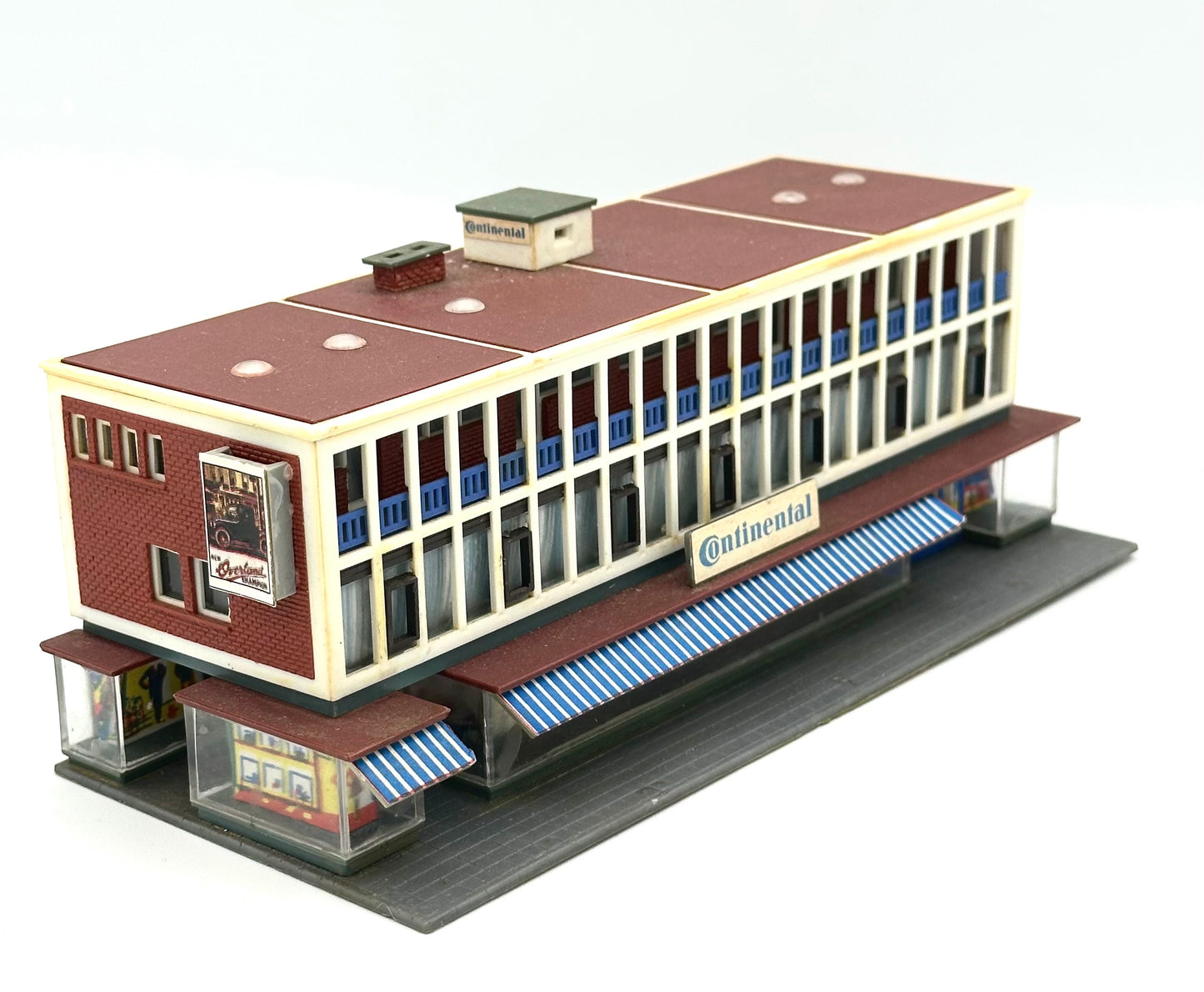 Kibri N Scale 3-Story Modern Continental Hotel Building, Fully Assembled