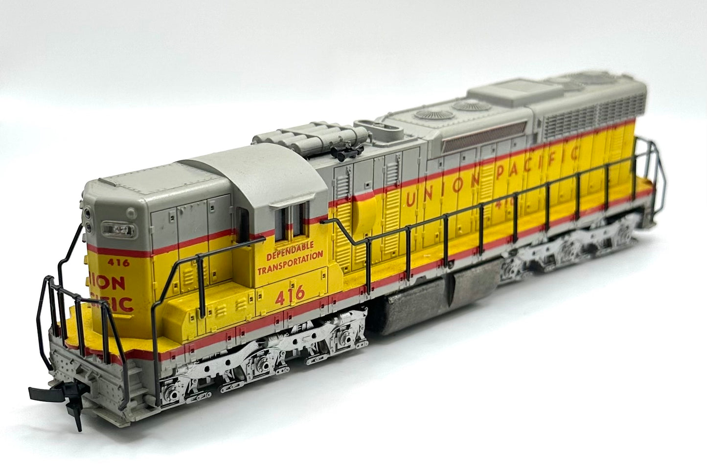 Atlas HO Scale 7002 Union Pacific  SD24 DC Diesel Locomotive 416