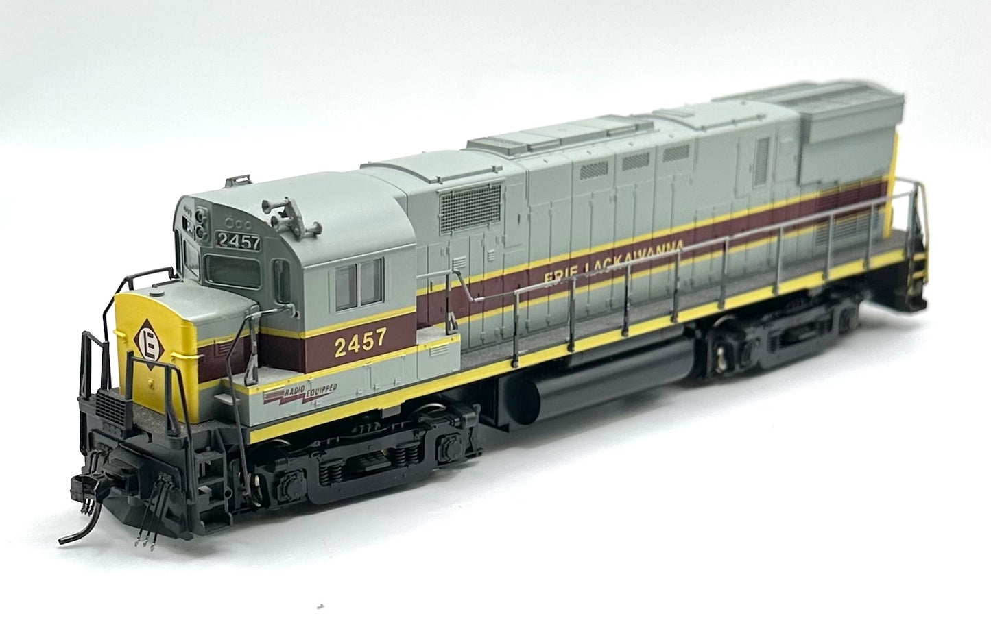 Atlas/Kato HO Scale 8034  Erie Lackawanna ALCO C-425 DC Diesel Locomotive 2457