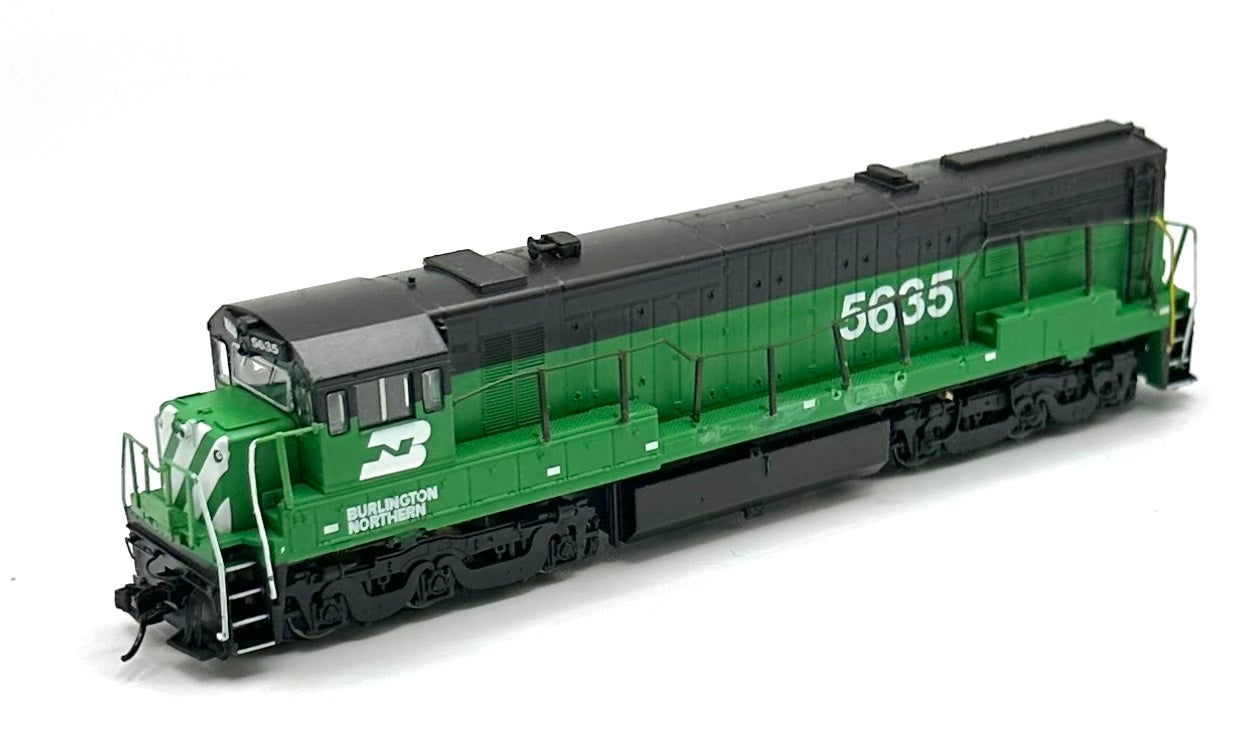 Arnold N Scale HN2218  Burlington Northern U25C DC Locomotive 5635