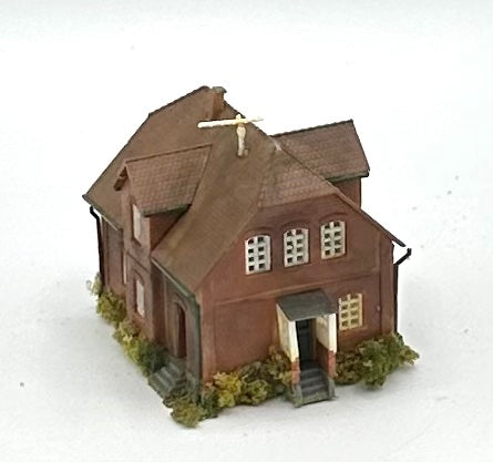 Kibri Z Scale 2-Story Custom Painted/Weathered Town House Lighted