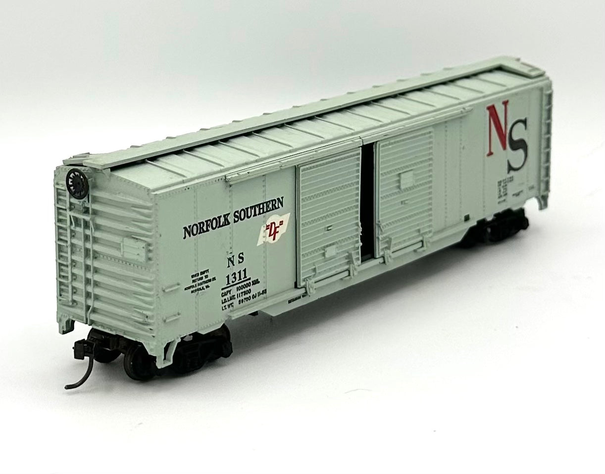 Athearn HO Scale Double Dor Box Car Norfolk Southern NS1311