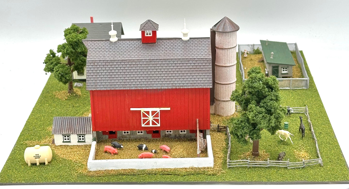 Model Power N Scale 1517 Custom Barn, Farm House, Chicken Coop, Silo, Farm Yard Diorama