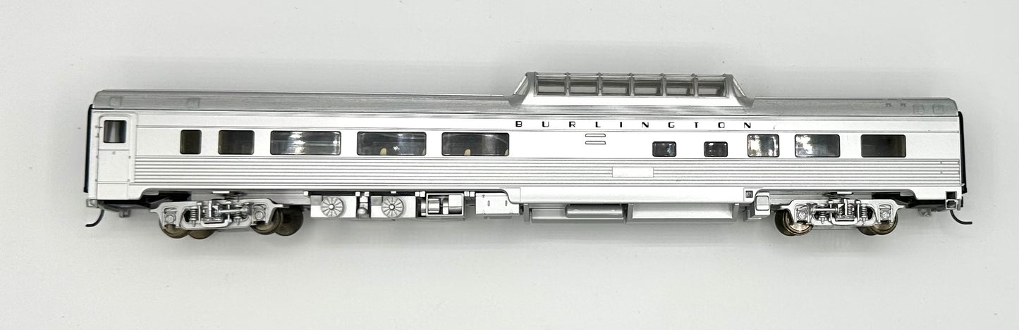 Walthers HO Scale Burlington Budd Vista Dome Coach