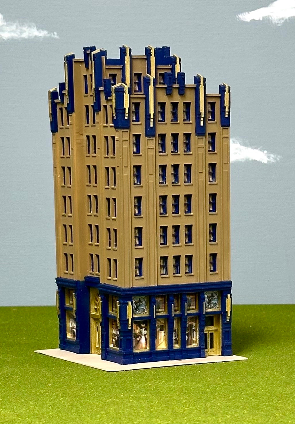 Lunde Studios NK-11 N Scale 8-Story Century Plaza,Fully Assembled , Lighted,
