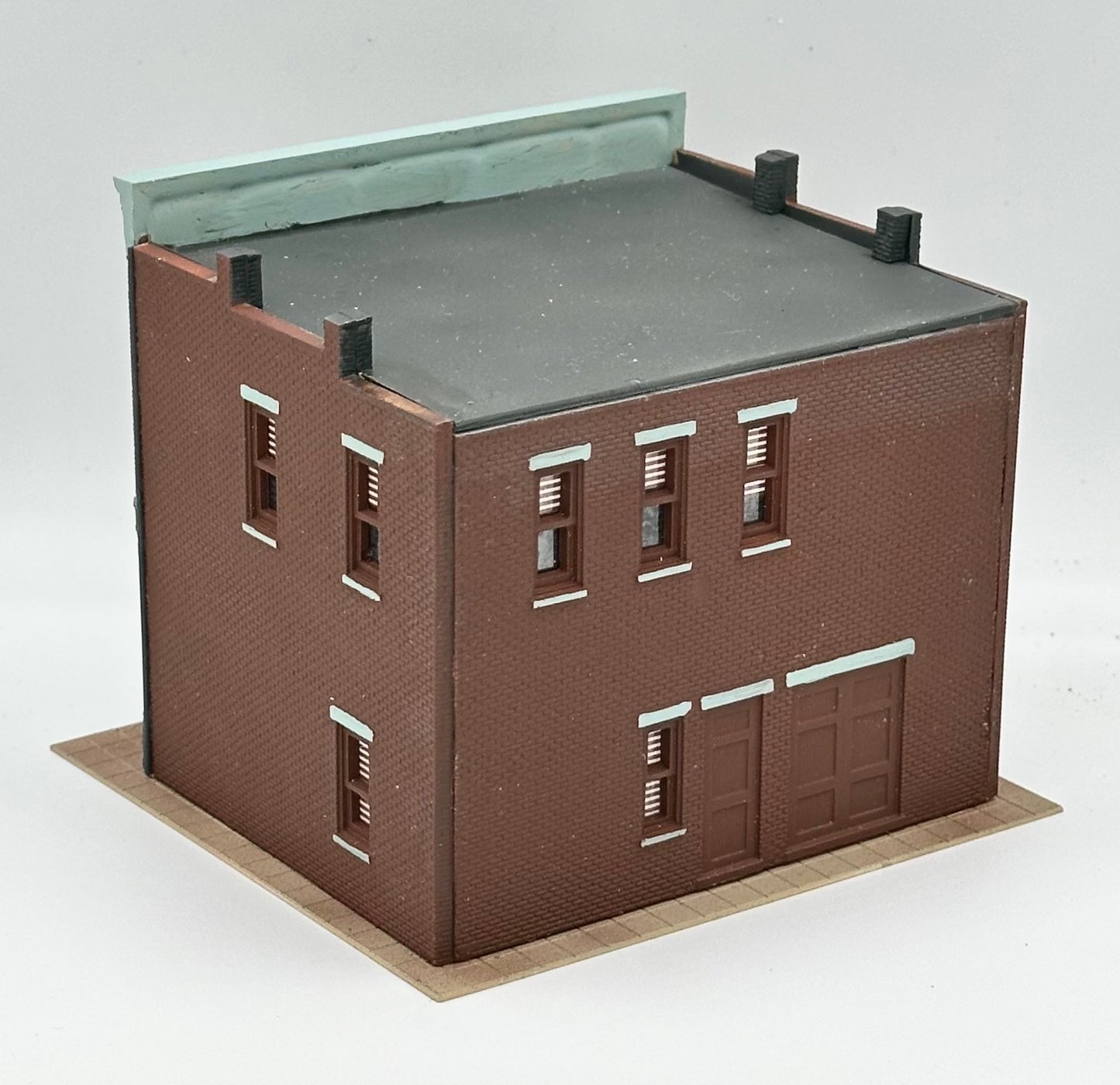 DPM Woodland Scenics HO Scale Custom Painted " Callahan's Irish Pub" Building