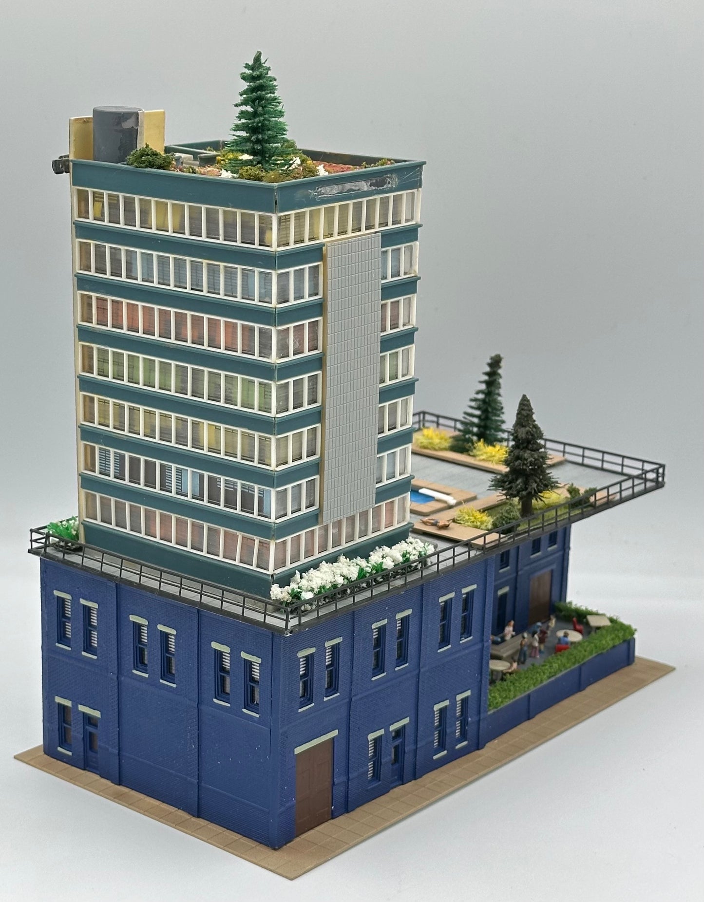 Unique One-Of-Kind N Scale Custom Built/Painted a 9-Story Tower " Grand Hotel" Fully Assembled