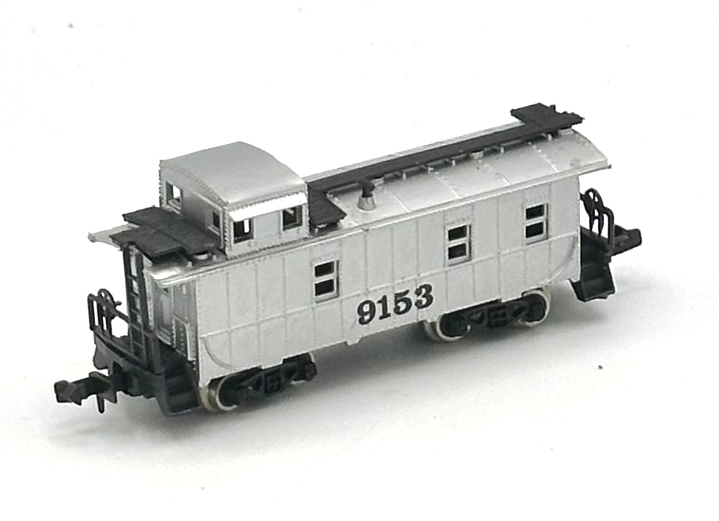 Arnold Rapido N scale Rivet sided Offset Cupola Caboose 9153