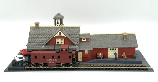 Model Power 1501 N Scale Custom 3-Story Red AELEE R.R, Station Diorama