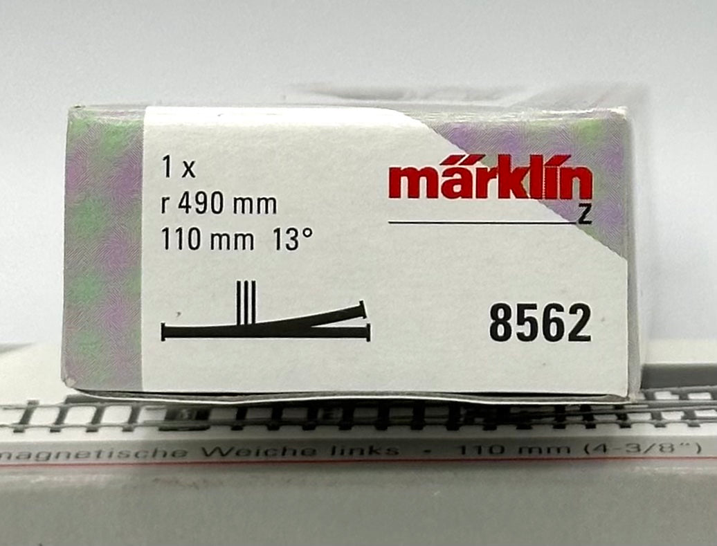 Marklin Z Scale 8562 110 mm, r 490mm 13' Electric Turnout