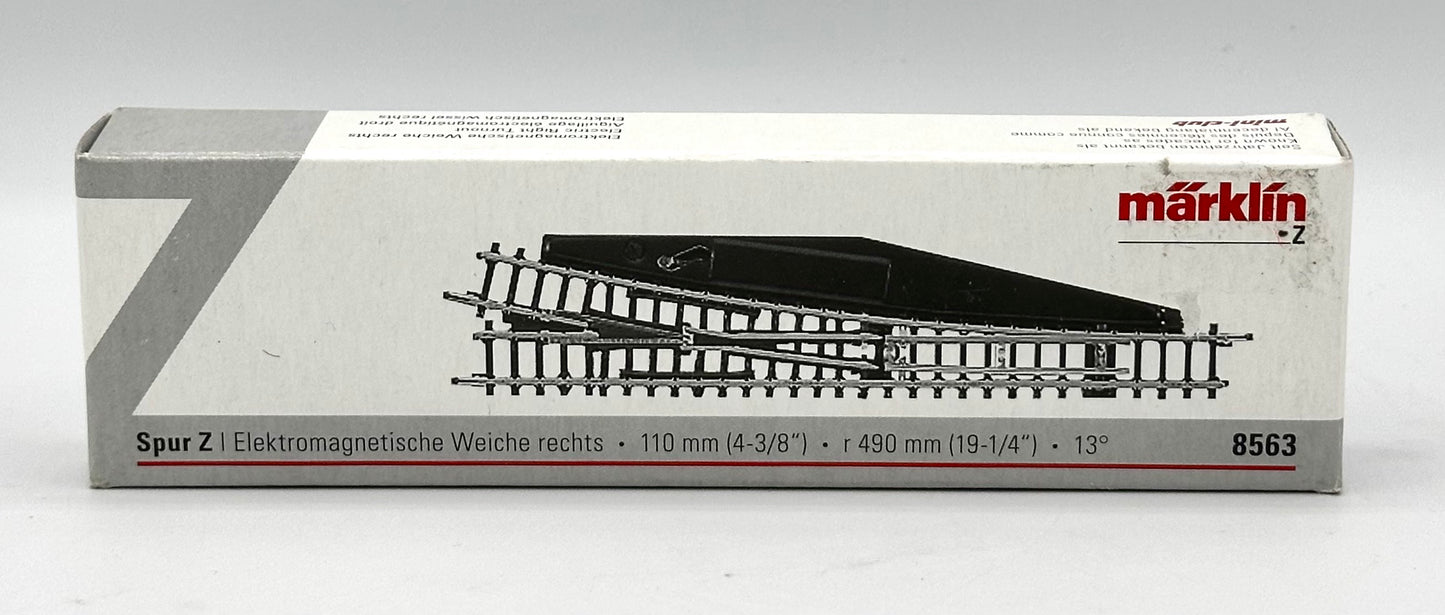 Marklin Z Scale 8563 110 mm, r 490mm 13' Electric Turnout