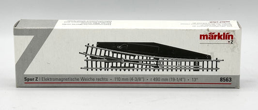 Marklin Z Scale 8563 110 mm, r 490mm 13' Electric Turnout