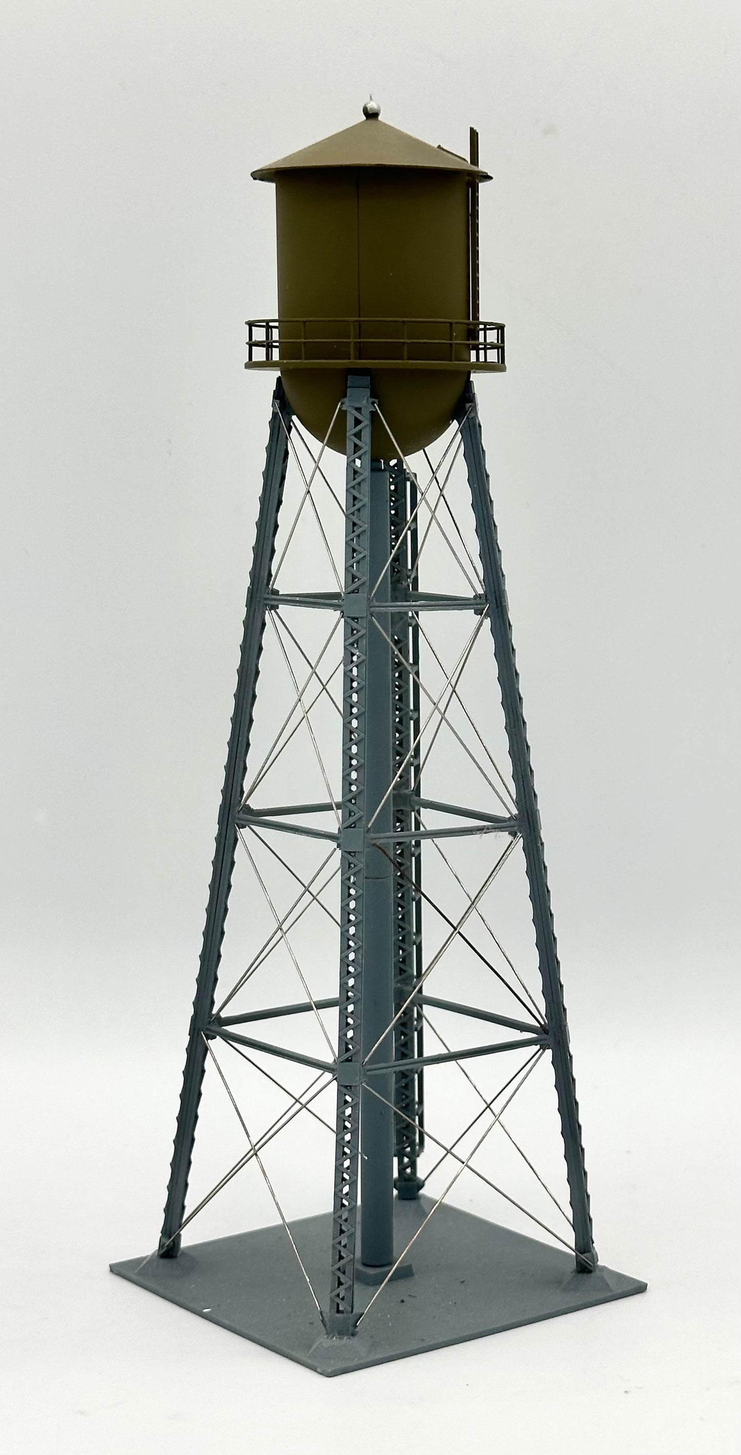 Walthers Cornerstone&nbsp; 933-3815 N Scale City Water Tower