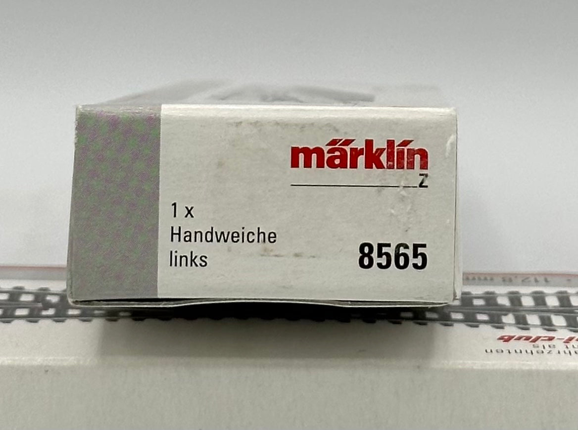 Marklin Z Scale 8565 110 mm, r 490mm 13' Manual Turnout