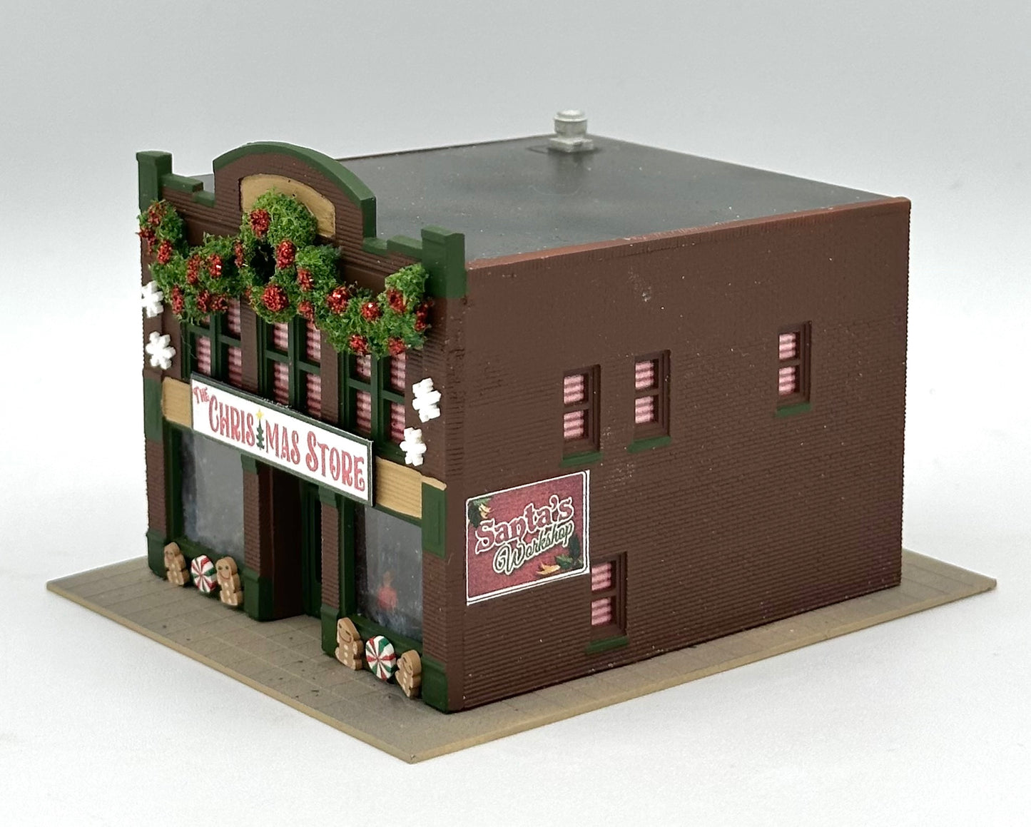 DPM N Scale Custom Built Custom Painted"Christmas Store" New Diorama