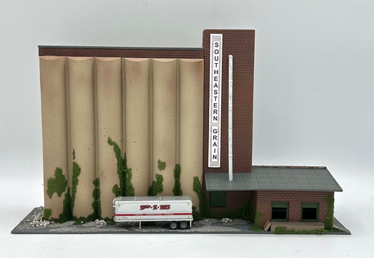 Heljan N Scale Southern Grain Elevator Building Custom Painted/Weathered New Diorama