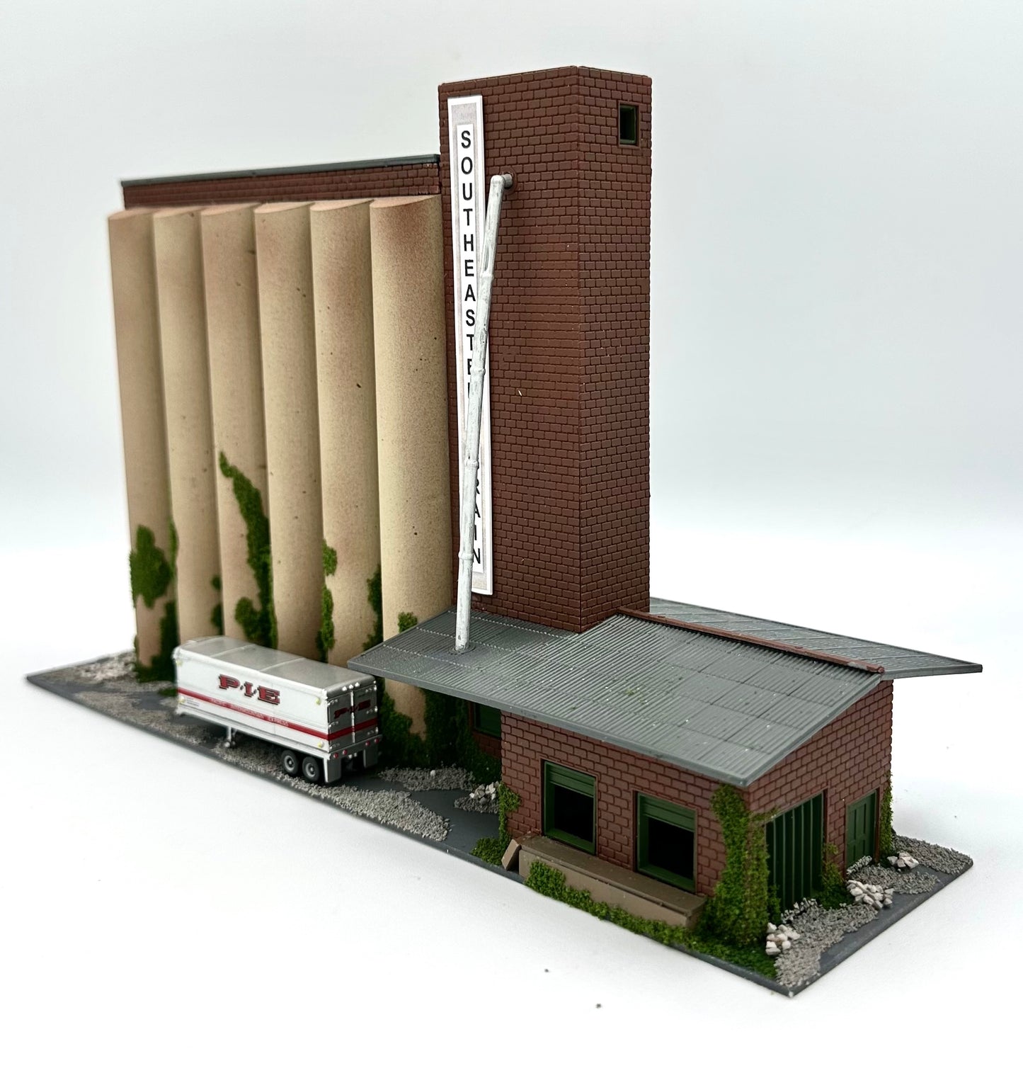 Heljan N Scale Southern Grain Elevator Building Custom Painted/Weathered New Diorama