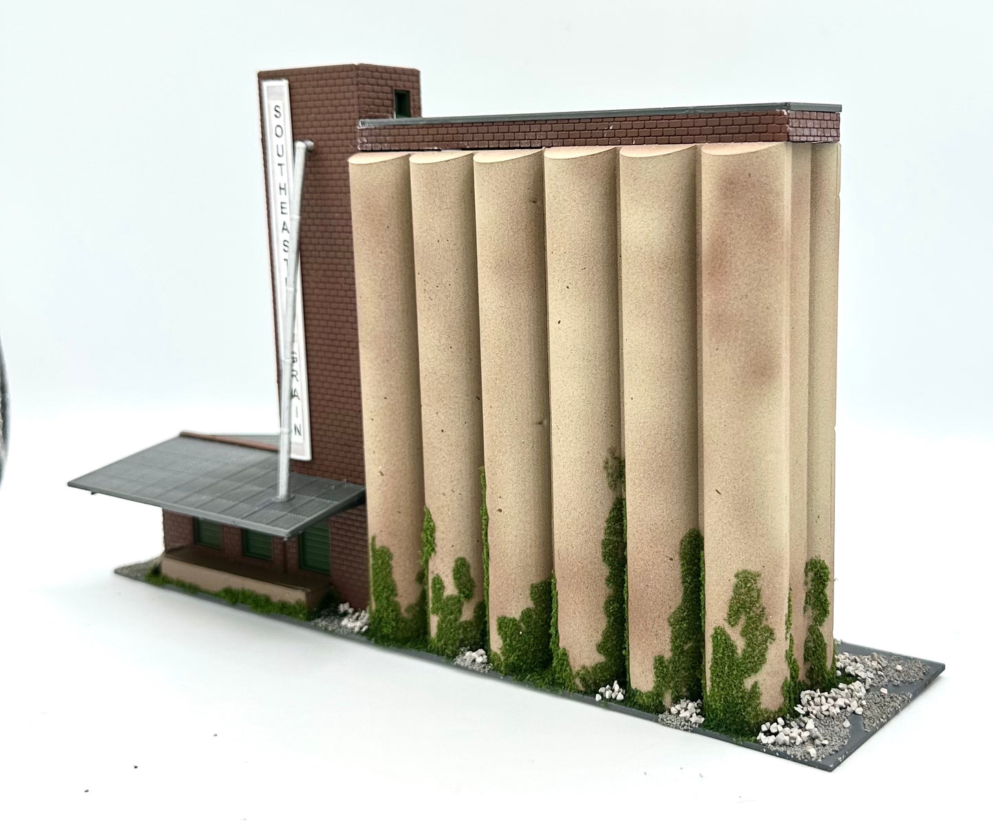 Heljan N Scale Southern Grain Elevator Building Custom Painted/Weathered New Diorama