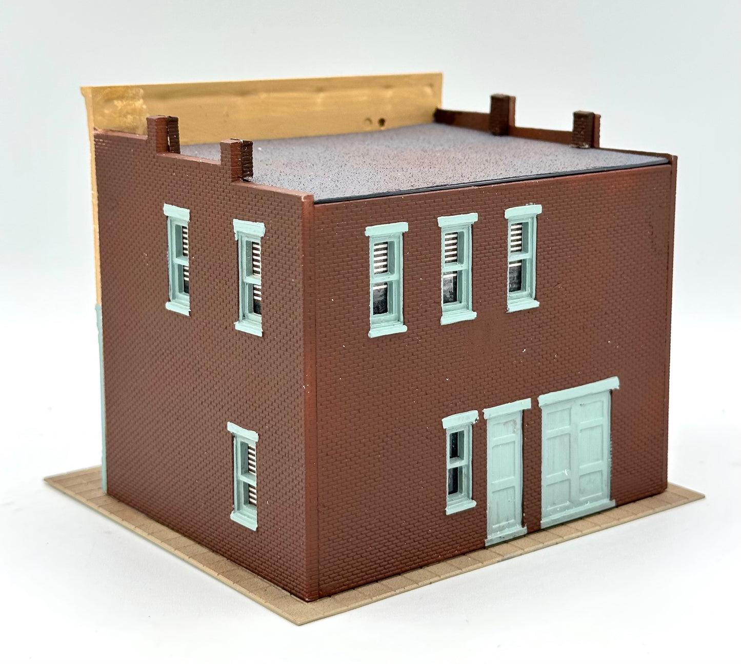 DPM HO Scale 2-Story Custom Painted "The Widow Scallans" Irish Pub/Bar Fully Assembled. Lighted