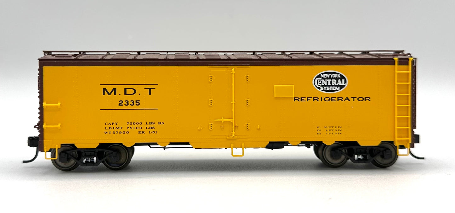 Marklin/Trix 24902-9 HO Scale "New York Central System" Reefer Car M.D.T.2335