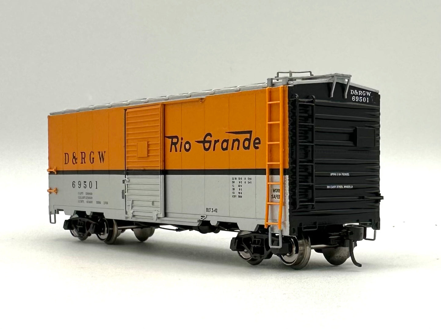 Marklin/Trix 24902-8 HO Scale "D&RGW Box Car D&RGW 69501