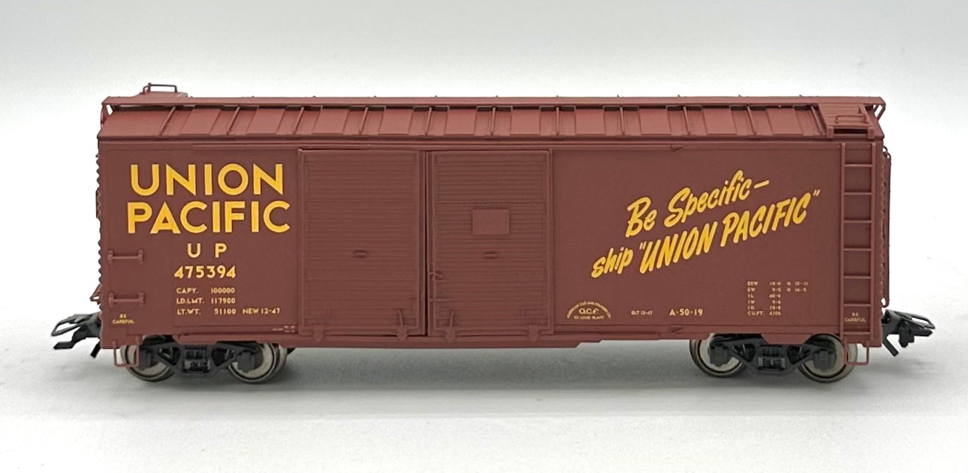Marklin 45647 HO Scale Union Pacific Double Door3 Box Car Set