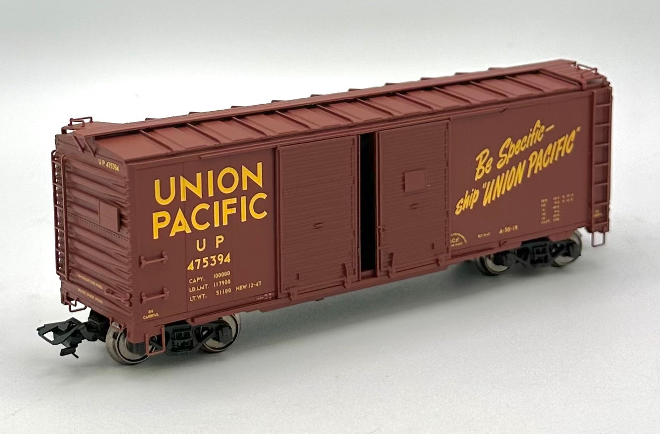 Marklin 45647 HO Scale Union Pacific Double Door3 Box Car Set