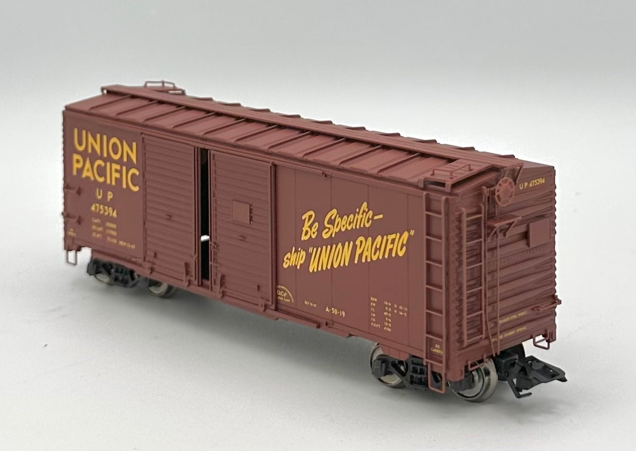 Marklin 45647 HO Scale Union Pacific Double Door3 Box Car Set
