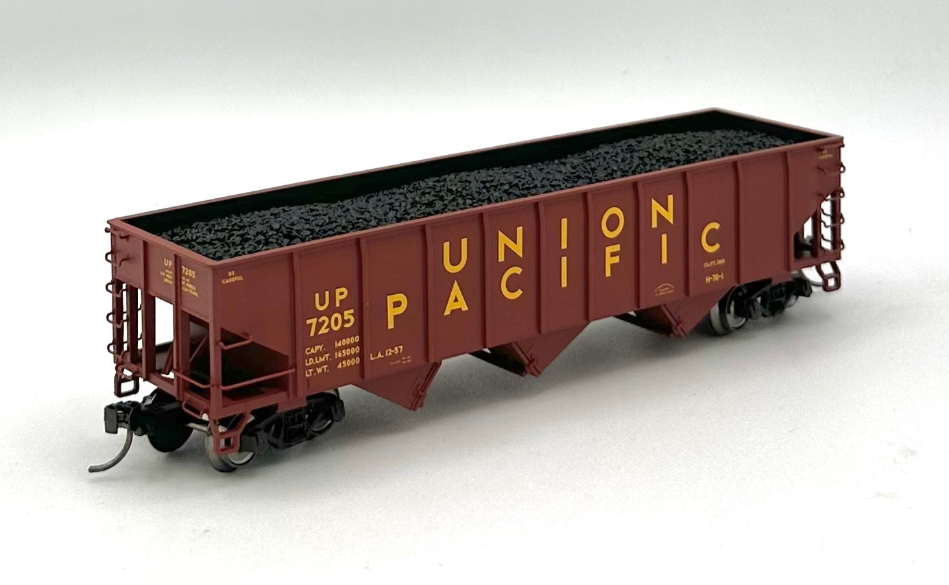 Marklin 45800 HO Scale Union Pacific 4 Hopper with Coal loads Car Set Kadee Couplers