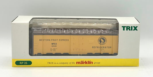 Marklin/Trix 24902-12 HO Scale "Western Fruit Express"Car WFEX 68301