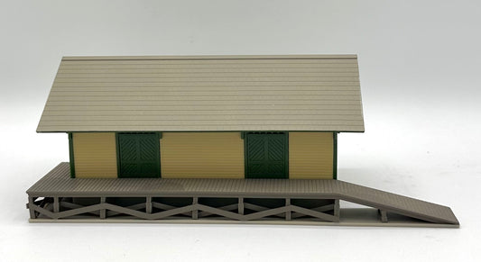 Walthers Cornerstone HO Scale Golden Valley Freight House Built-up Fully assembled Ready to go