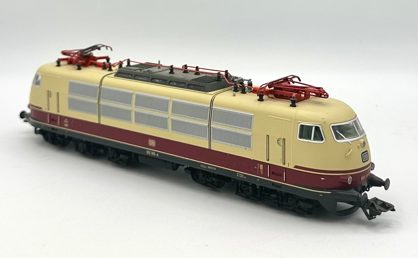 Marklin Mfx/Sound HO 37573  Electric Locomotive. 103 195-4