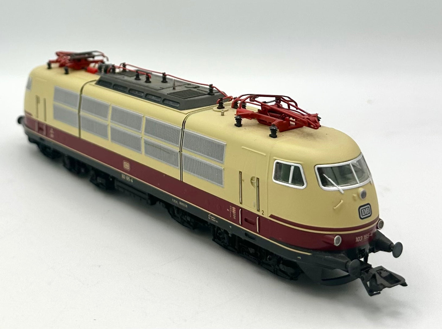 Marklin Mfx/Sound HO 37573  Electric Locomotive. 103 195-4