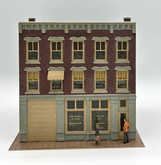 DPM HO Scale 2-Story Custom/Weathered Painted Fully Assembled. Lighted