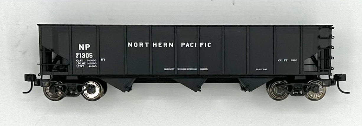 Marklin/Trix 24902-19 HO Scale Northern Pacific 3 Bay open Hopper with Load