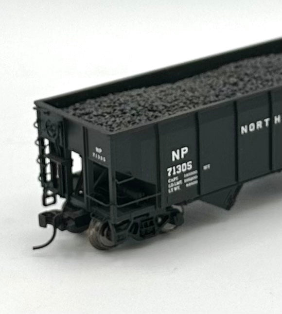 Marklin/Trix 24902-19 HO Scale Northern Pacific 3 Bay open Hopper with Load