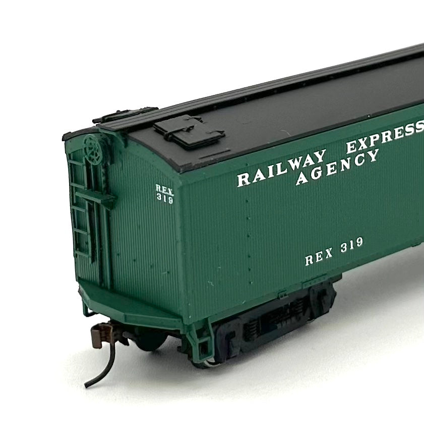 Walthers&nbsp; 932-5471 HO Scale GACX Wood Reefer w/ Bolted Pedestal Truck Railway Express Agency REX 319