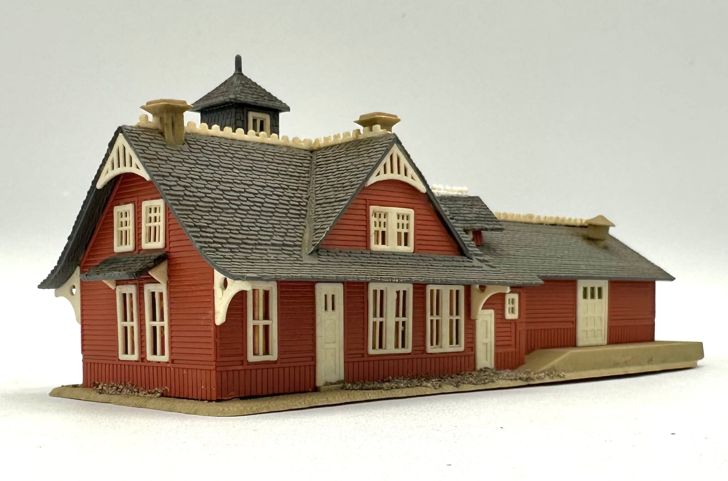 Pola N Scale Country Train Station, Custom Painted Fully Assembled.