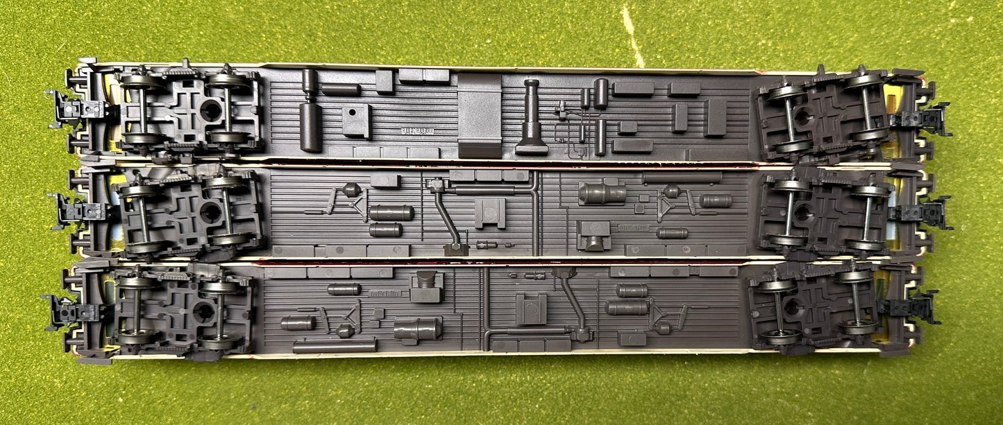 Marklin 43858 HO Scale IC Express Train Passenger Car 3pc Set Epoche IV