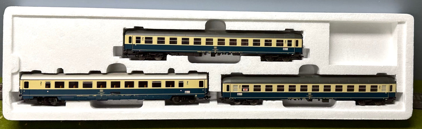 Marklin 43927 HO Scale IC Express Train Passenger Car 3pc Set Epoche IV