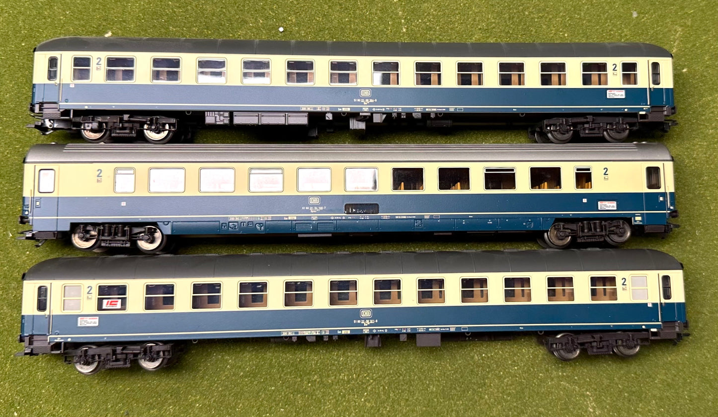 Marklin 43927 HO Scale IC Express Train Passenger Car 3pc Set Epoche IV
