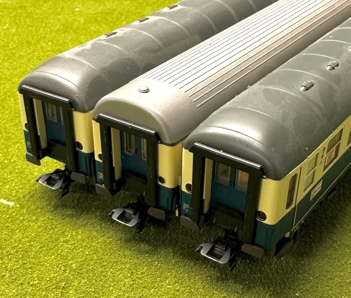 Marklin 43927 HO Scale IC Express Train Passenger Car 3pc Set Epoche IV