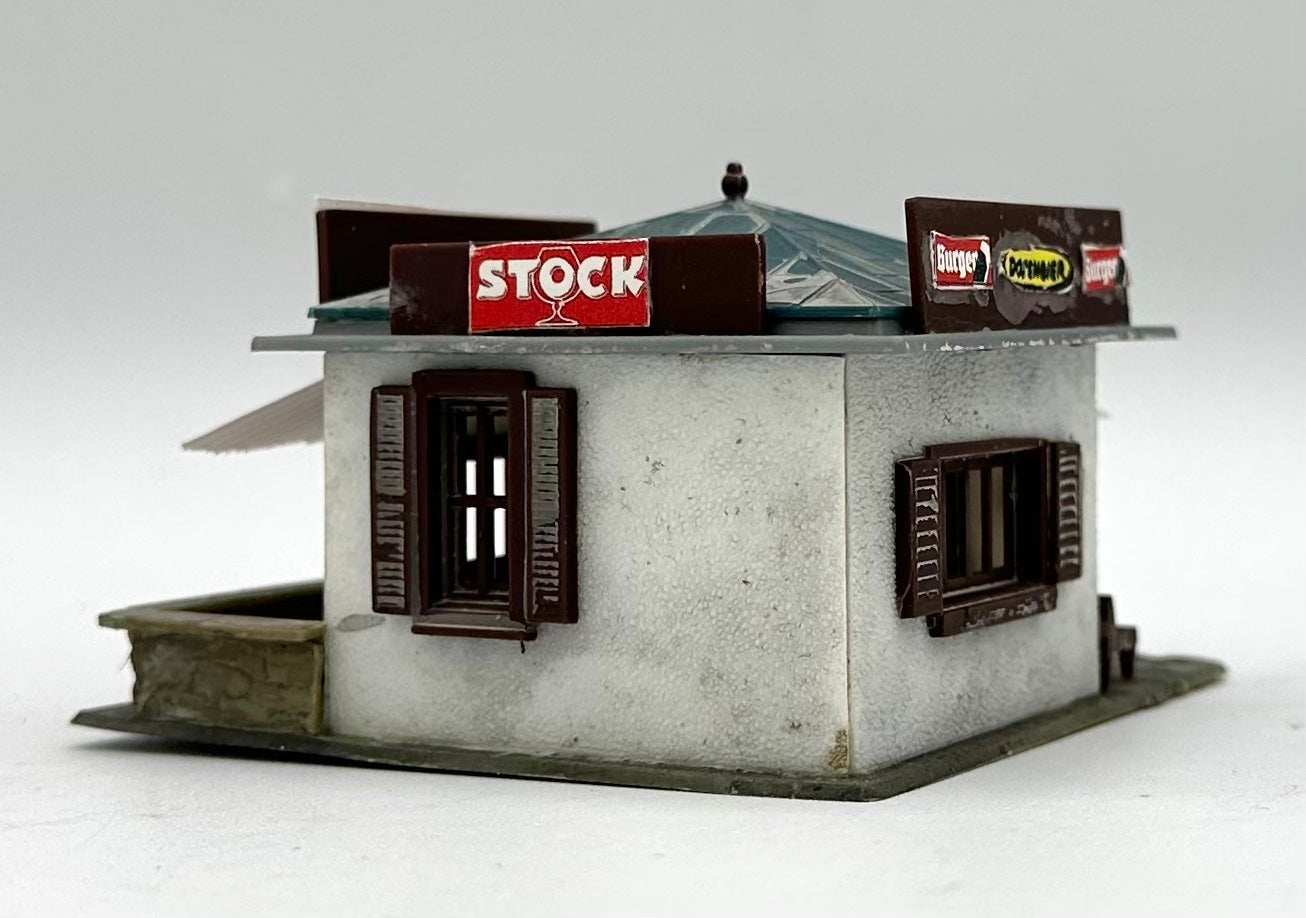 HO Scale Roadside Snack Bar Custom/Weathered Painted Fully Assembled.