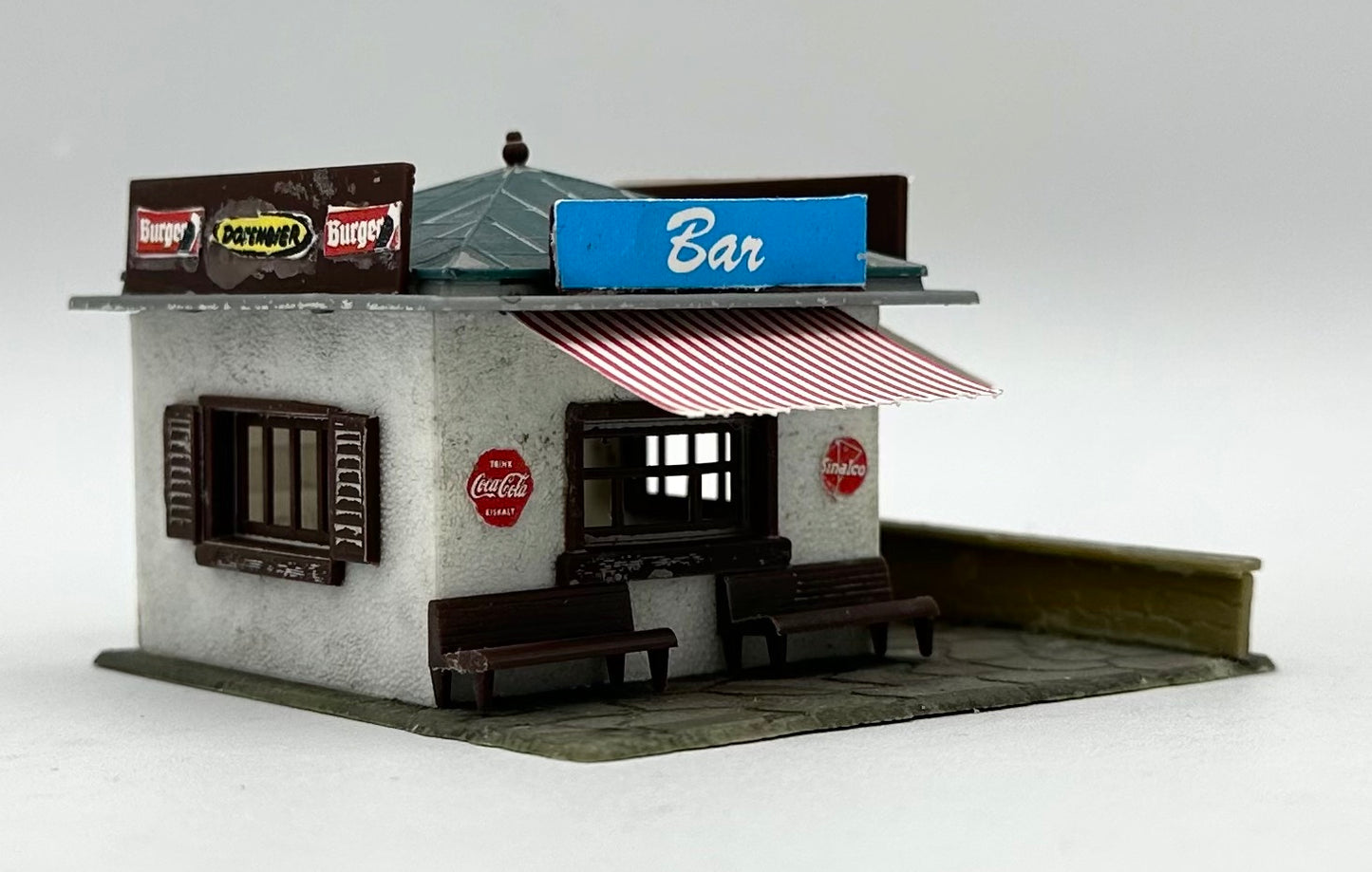 HO Scale Roadside Snack Bar Custom/Weathered Painted Fully Assembled.