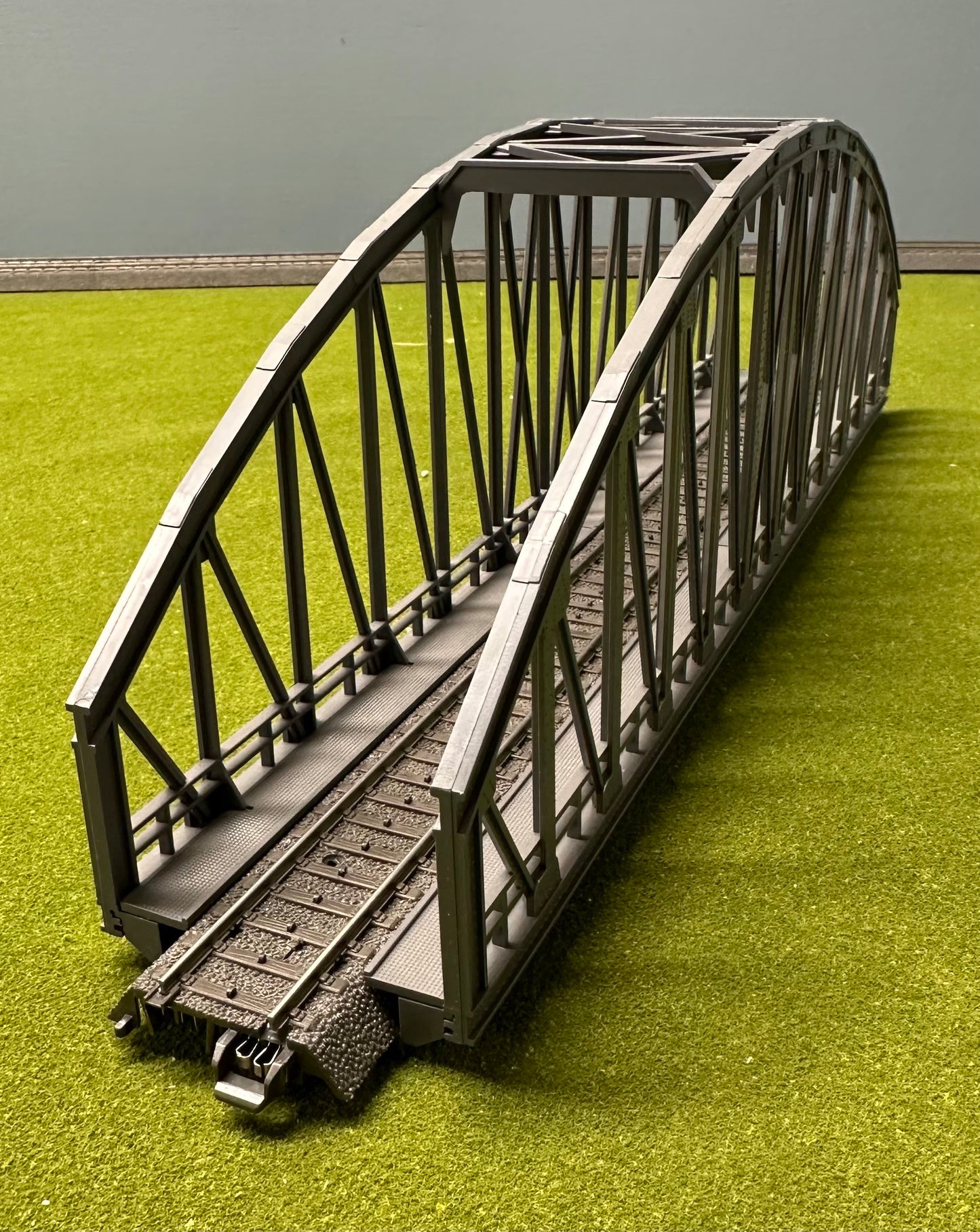 Marklin 74636 HO Scale C-Track Arched Bridge with C Track Fitted