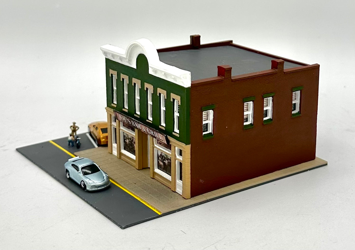 Woodland Scenics N Scale Custom Painted, "Joe's Bar & Grill "