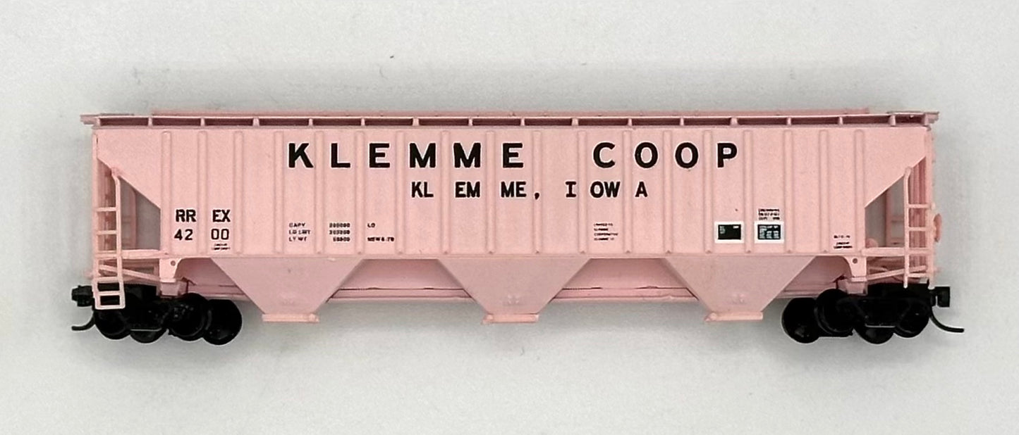 InterMountain N Scale Klemme Coop 3 Bay Covered Hopper